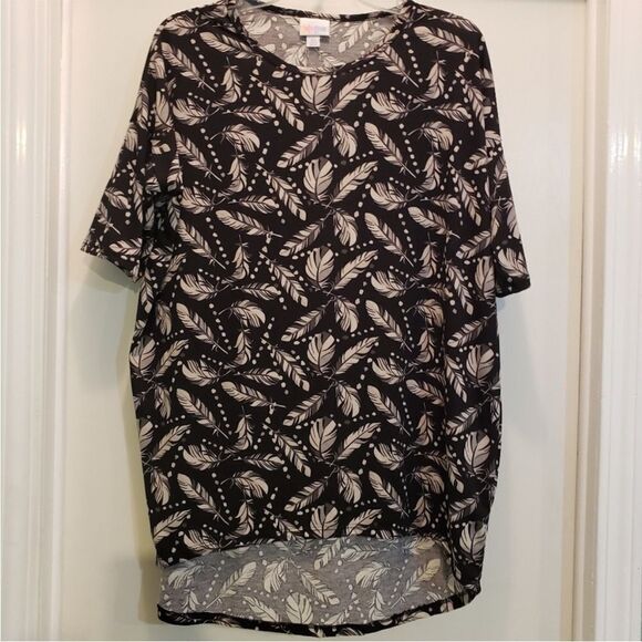 LuraRae IRmA Sz XS feather print top impeccable condition - Picture 1 of 7